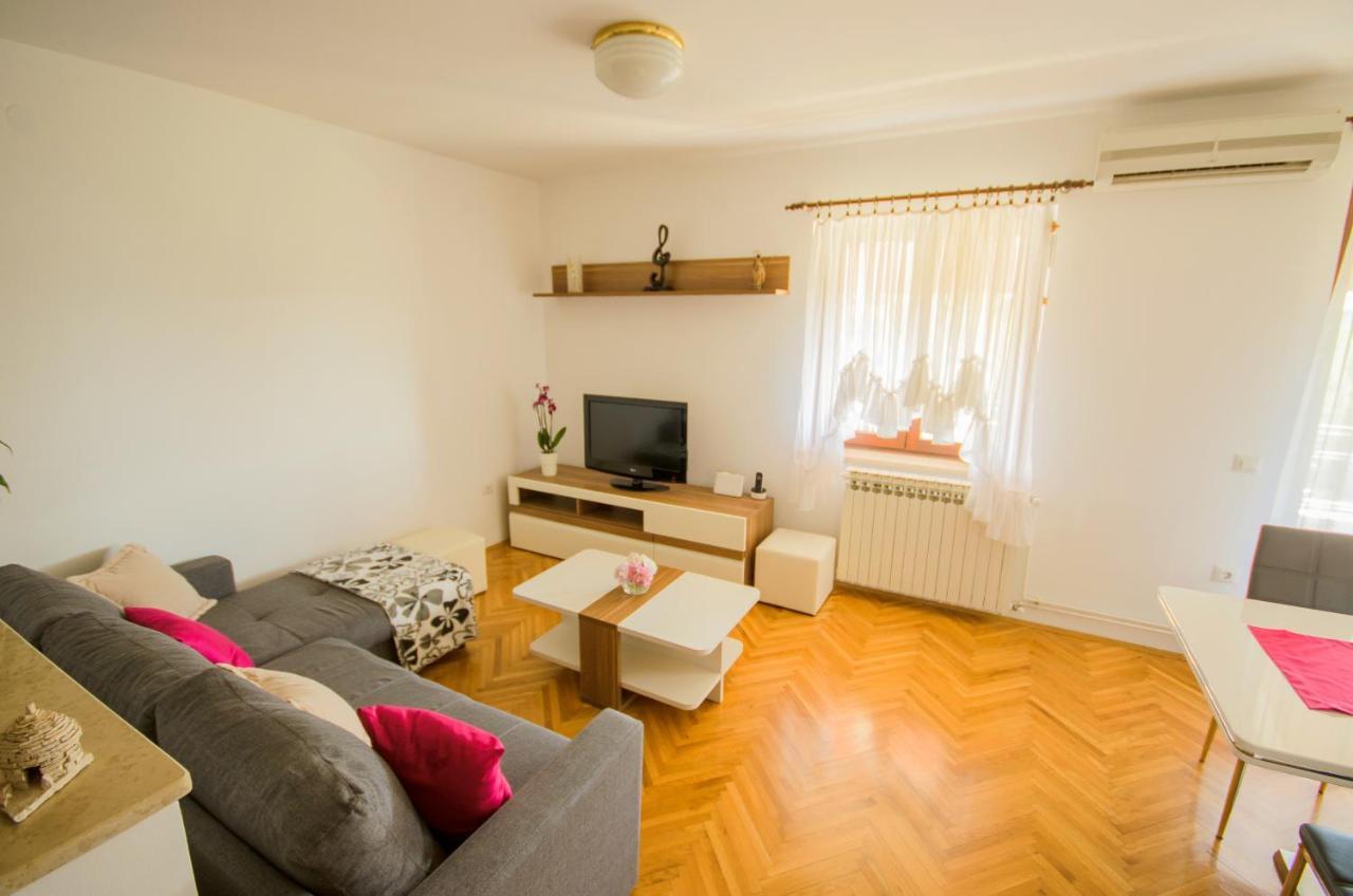 Apartment Ivis Vinkuran Exterior photo